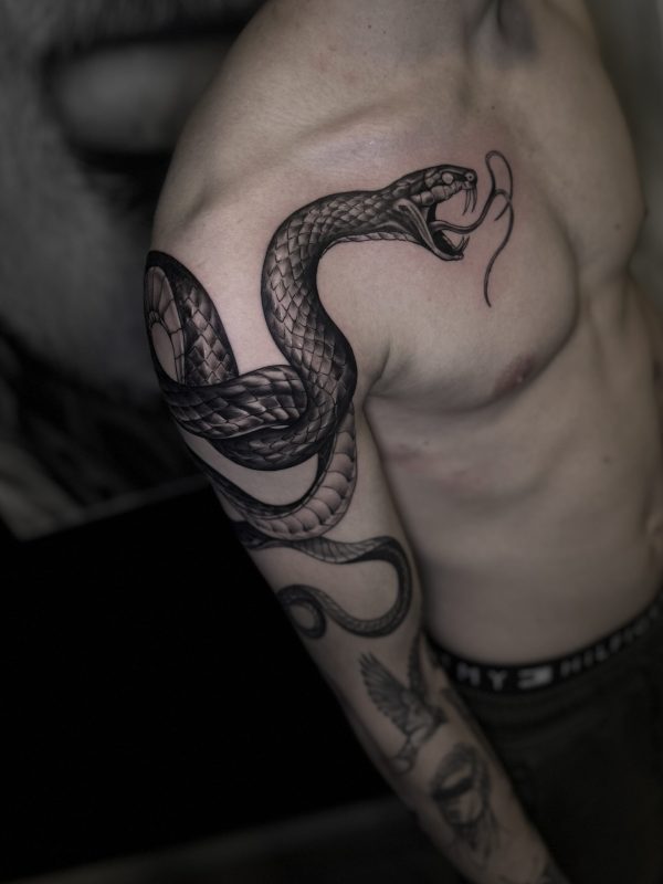 Blackwork tattoo by Rino Tattoo Artist